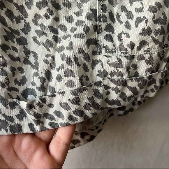 Aerie Paperbag Tie Shorts White Grey Animal Print Size Medium - Picture 4 of 8